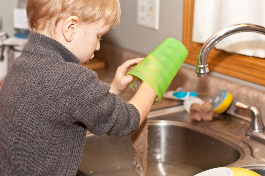 Chores to do With Toddlers and How to Keep Your Sanity
